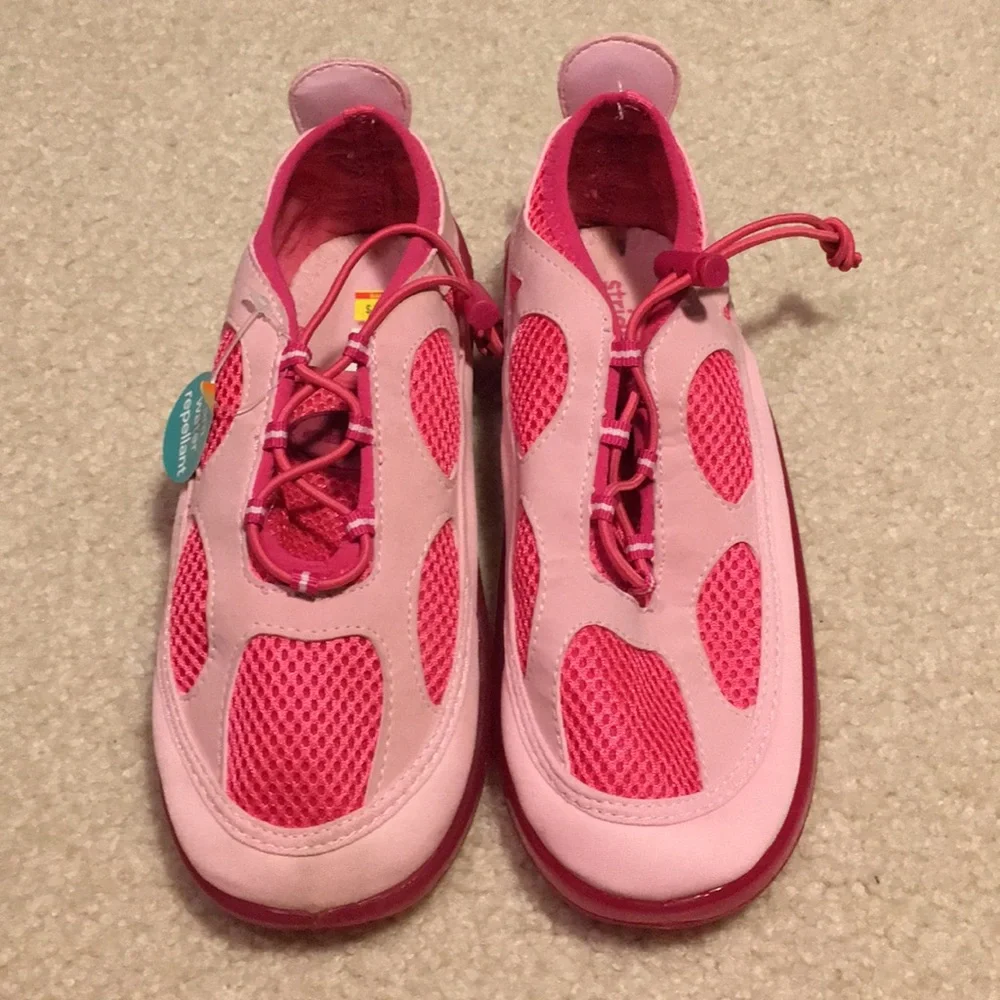 NIB stride rite water shoes